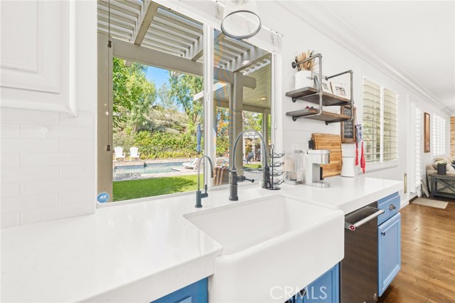 33335 Fox Road, Temecula CA: https://media.crmls.org/medias/2887d9cb-5bd1-43ce-851b-1e57e3d33fbb.jpg