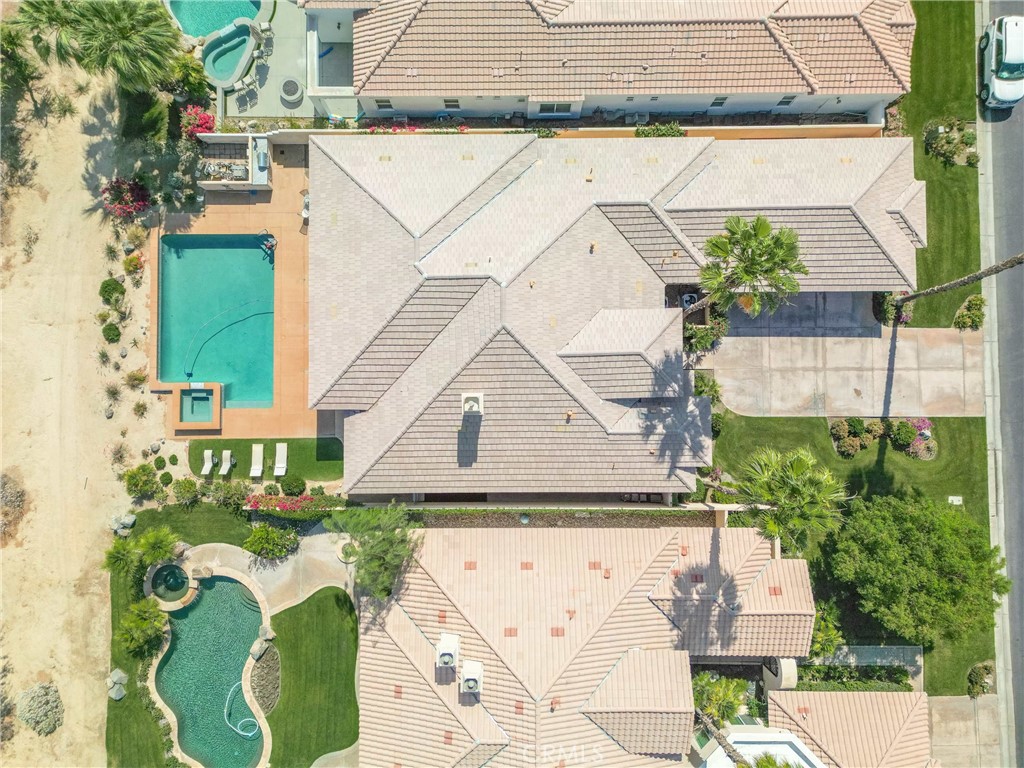 https://media.crmls.org/medias/2888a9cc-8aee-45a0-8f74-40ecb154375a.jpg?preset=X-Large