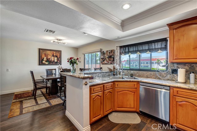 Detail Gallery Image 14 of 36 For 16396 Martin Ln #118,  Huntington Beach,  CA 92649 - 2 Beds | 2/1 Baths