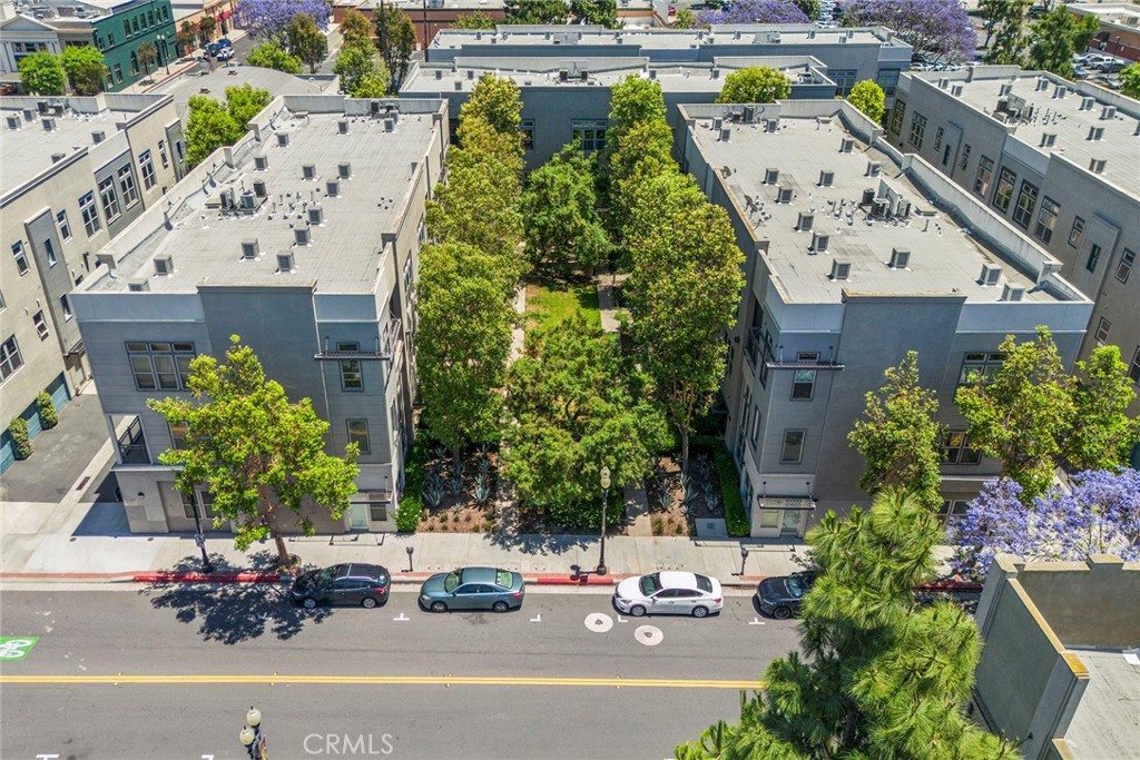 https://media.crmls.org/medias/2888daba-e112-40c7-8807-c6d6471e3a0c.jpg?preset=X-Large