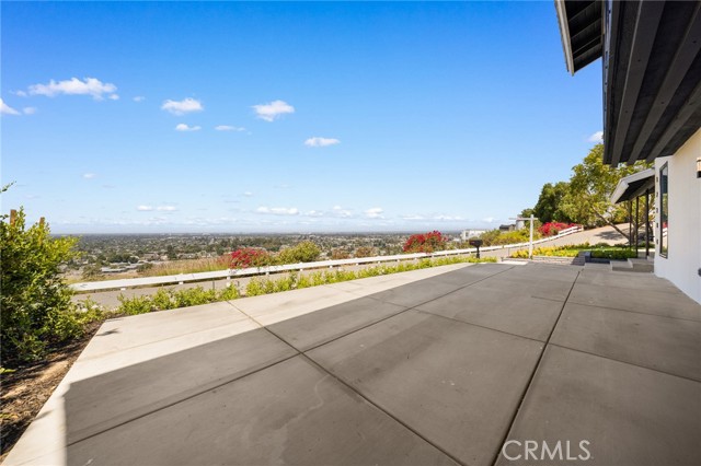 12284 Circula Panorama, Santa Ana CA: https://media.crmls.org/medias/28895c75-c3af-4cf3-bca0-d26ee105a709.jpg