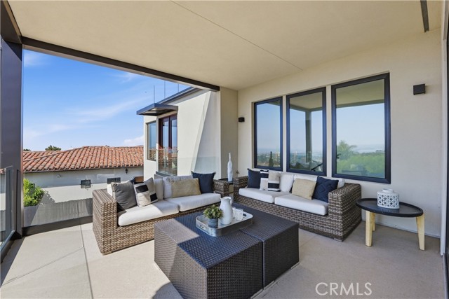 Detail Gallery Image 18 of 72 For 5108 Gordon Ln, San Diego,  CA 92109 - 4 Beds | 5/1 Baths