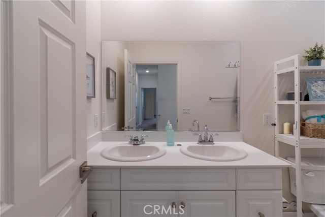 Detail Gallery Image 8 of 29 For 41207 Alegria Ln, Lake Elsinore,  CA 92532 - 4 Beds | 2 Baths