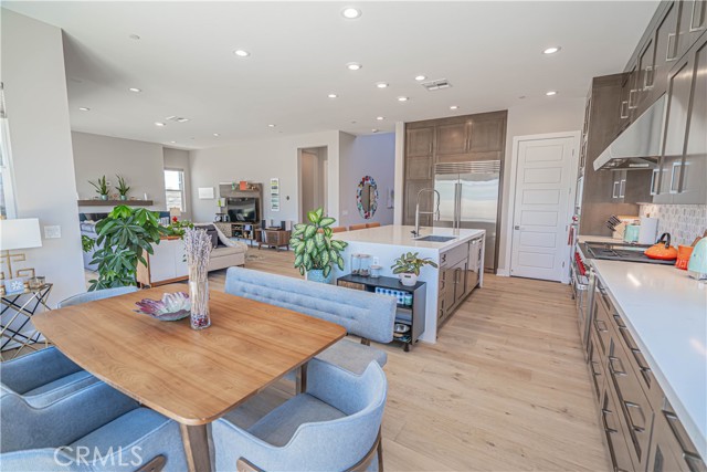 27871 Screenplay Place, Valencia CA: https://media.crmls.org/medias/2889ebb5-0d76-4849-9768-2f2453ec90f3.jpg