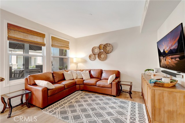 Detail Gallery Image 12 of 59 For 6251 Surfpoint Cir, Huntington Beach,  CA 92648 - 2 Beds | 2/1 Baths