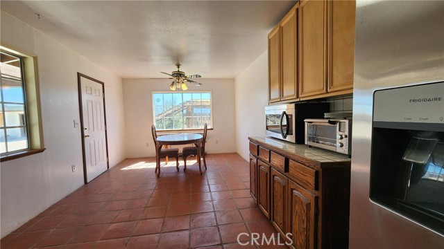 Detail Gallery Image 7 of 12 For 18597 Saint Basil, Adelanto,  CA 92301 - 2 Beds | 1 Baths