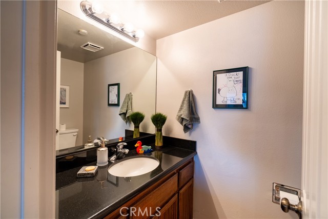 Detail Gallery Image 17 of 37 For 39802 Lakeview Dr #10,  Big Bear Lake,  CA 92315 - 2 Beds | 2/1 Baths