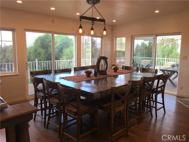 10161 Foothill Boulevard, Sylmar CA: https://media.crmls.org/medias/288a1d33-ddb4-4afc-8889-902d09b01ef7.jpg