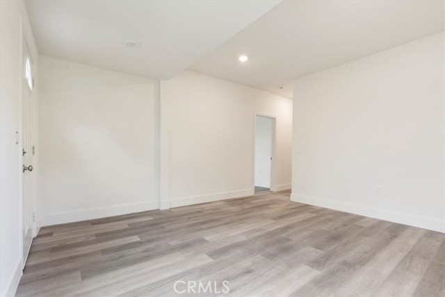 Detail Gallery Image 4 of 26 For 923 Sumner St, Bakersfield,  CA 93305 - 3 Beds | 1 Baths