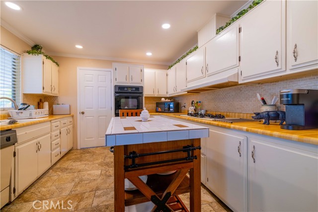 Detail Gallery Image 10 of 36 For 2601 E Victoria St #316,  Compton,  CA 90220 - 3 Beds | 2 Baths
