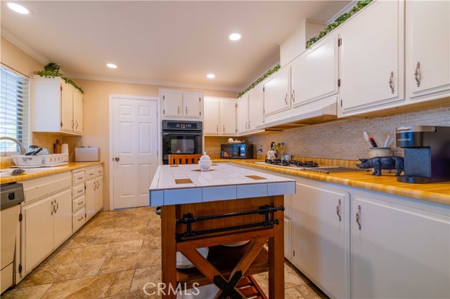 Detail Gallery Image 10 of 36 For 2601 E Victoria St #316,  Compton,  CA 90220 - 3 Beds | 2 Baths