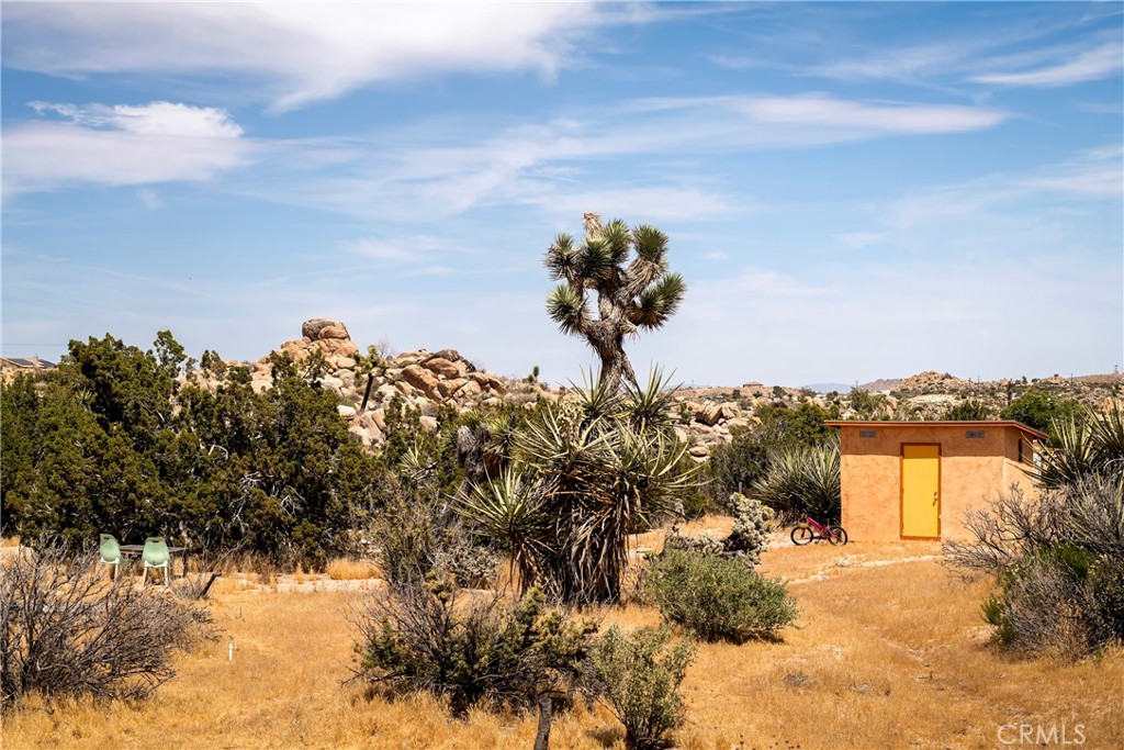 https://media.crmls.org/medias/288b7afb-be6c-461a-9617-ce055355a310.jpg?preset=X-Large