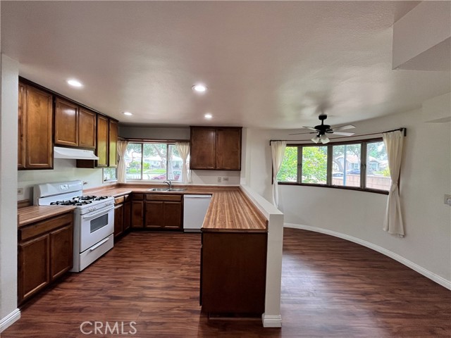 1124 N San Gabriel Avenue, Azusa CA: https://media.crmls.org/medias/288bfb69-77e3-45f9-a671-e11df85dc3e2.jpg
