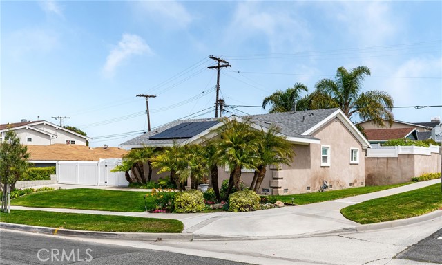 Detail Gallery Image 3 of 40 For 20558 Wayne Ave, Torrance,  CA 90503 - 3 Beds | 2 Baths