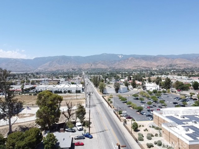 6718 Del Rosa Avenue, San Bernardino CA: https://media.crmls.org/medias/288c532a-009f-404e-977f-87ef08ade9d2.jpg