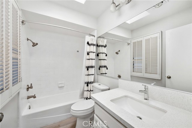 Detail Gallery Image 39 of 43 For 18747 Hatteras St #10,  Tarzana,  CA 91356 - 2 Beds | 3 Baths