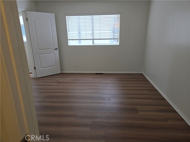409 15th Street, Manhattan Beach CA: https://media.crmls.org/medias/288ca8be-2dcb-41f6-bb39-a9f7b5465f88.jpg