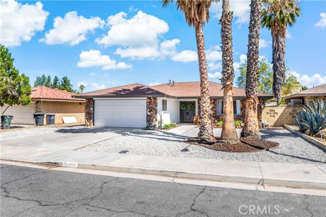 Detail Gallery Image 2 of 37 For 594 Montebello Pl, Hemet,  CA 92543 - 2 Beds | 2 Baths