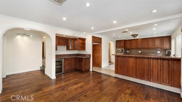 Kitchen and Wet Bar