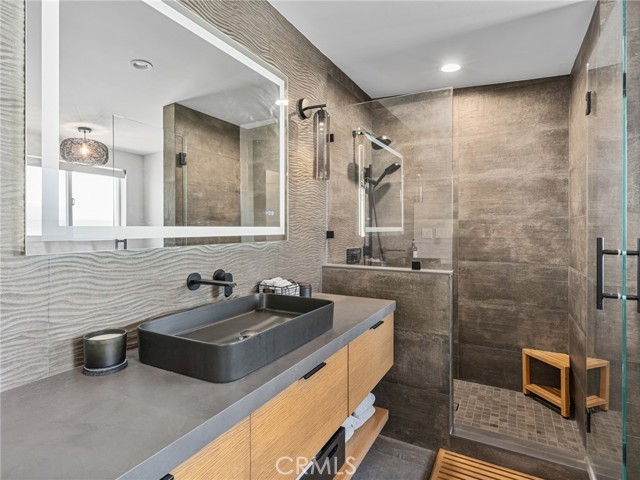 Detail Gallery Image 20 of 32 For 3506 Blossom Ln #C,  Redondo Beach,  CA 90278 - 3 Beds | 2/1 Baths