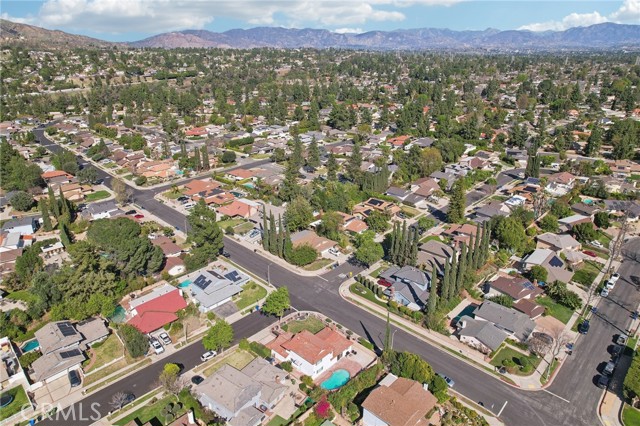 19040 Celtic Street, Porter Ranch CA: https://media.crmls.org/medias/288f5ff9-9693-463b-837f-f96e1ecd719f.jpg
