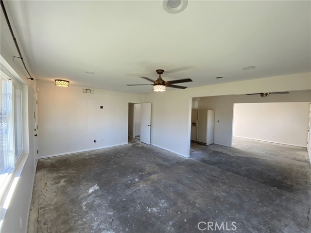 Detail Gallery Image 6 of 31 For 12045 Bayless St, Moreno Valley,  CA 92557 - 3 Beds | 2 Baths