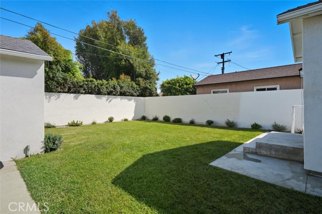 5357 122nd St, Hawthorne CA: https://media.crmls.org/medias/288f85cf-091b-4182-bf71-8ac9e8bf2a09.jpg