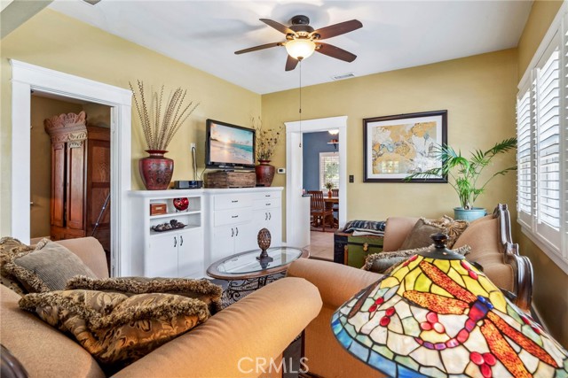 Detail Gallery Image 11 of 36 For 607 E Almond Ave, Orange,  CA 92866 - 2 Beds | 1 Baths