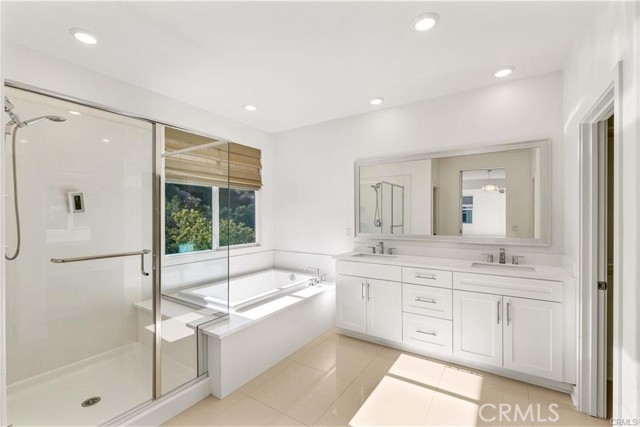 Detail Gallery Image 18 of 33 For 2872 Santa Fiora, Corona,  CA 92882 - 5 Beds | 3 Baths