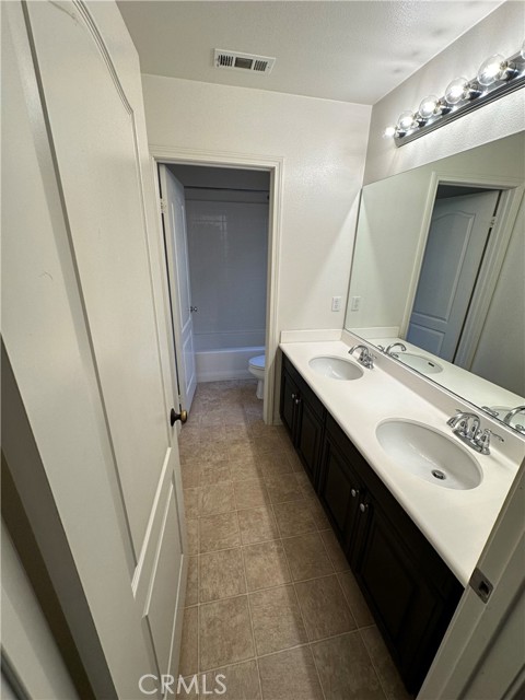 Detail Gallery Image 22 of 30 For 3623 W Medici Ln, Inglewood,  CA 90305 - 3 Beds | 2/1 Baths