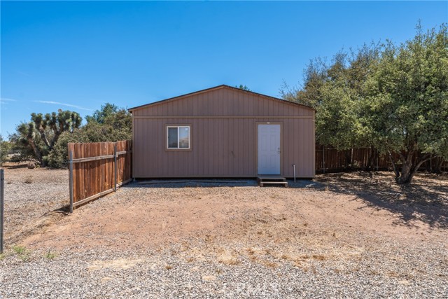 Detail Gallery Image 32 of 37 For 9735 Highland Rd, Oak Hills,  CA 92344 - 3 Beds | 3 Baths