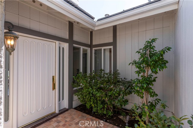 2219 Westshore Lane, Westlake Village CA: https://media.crmls.org/medias/289094b1-53b8-4885-b585-a2e3a6c86607.jpg