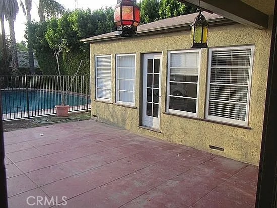 https://media.crmls.org/medias/2890a0f5-dd5e-4422-8f38-ed24556d808a.jpg?preset=X-Large