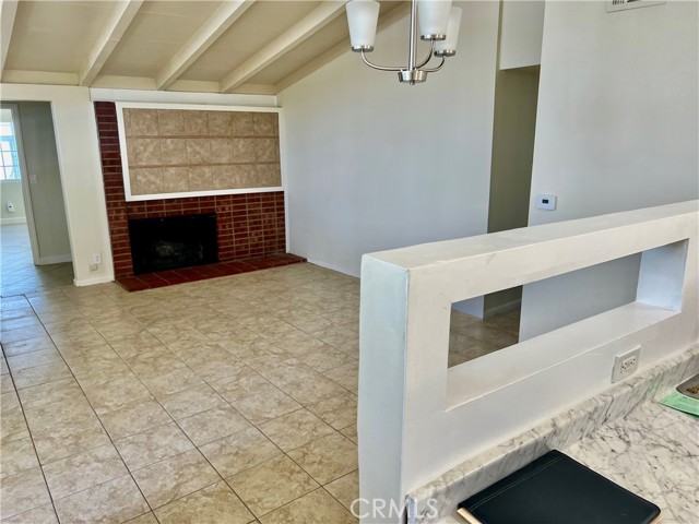 Detail Gallery Image 5 of 24 For 6440 Jumilla Ave, Woodland Hills,  CA 91367 - 5 Beds | 3/1 Baths