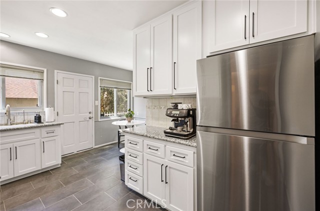 939 North Glendale Avenue, 1 photo 7