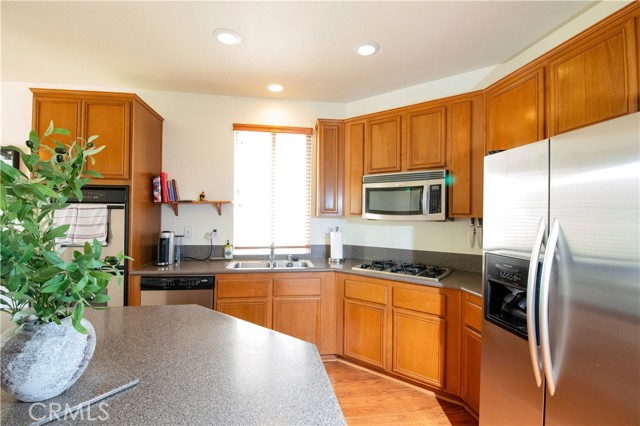 Detail Gallery Image 11 of 48 For 29458 Shannon Ct #89,  Canyon Country,  CA 91387 - 4 Beds | 2/1 Baths