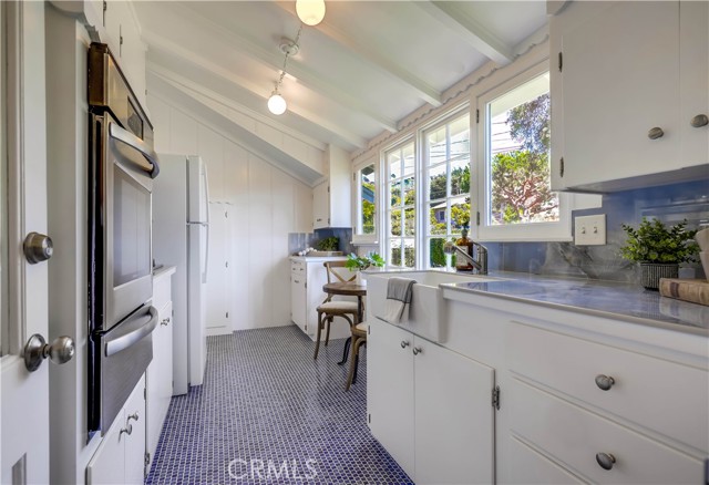 Detail Gallery Image 23 of 75 For 464 Agate St, Laguna Beach,  CA 92651 - – Beds | – Baths