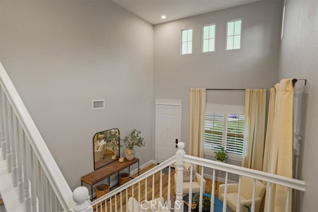 Detail Gallery Image 13 of 43 For 28211 Lorita Ln, Saugus,  CA 91350 - 5 Beds | 2/1 Baths
