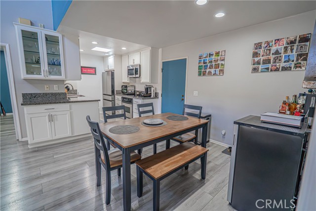 Detail Gallery Image 11 of 56 For 4239 via Arbolada #303,  Los Angeles,  CA 90042 - 2 Beds | 2 Baths