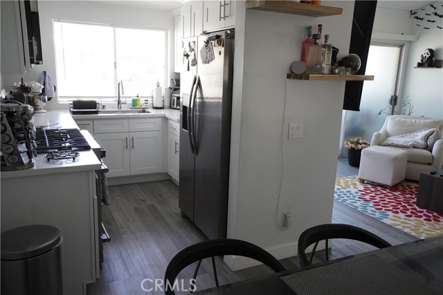 Detail Gallery Image 4 of 25 For 1978 E 5th, Ontario,  CA 91764 - 2 Beds | 1/1 Baths