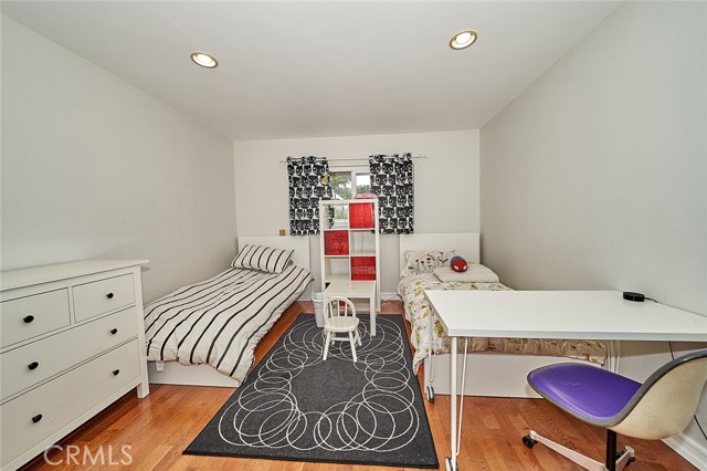 Detail Gallery Image 15 of 22 For 11640 Verada Ave, Granada Hills,  CA 91344 - 4 Beds | 2 Baths