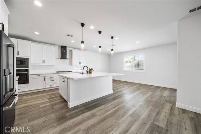 30902 Palette Road, Murrieta CA: https://media.crmls.org/medias/289515c2-c3af-473f-9a67-6066ac2bbaaa.jpg