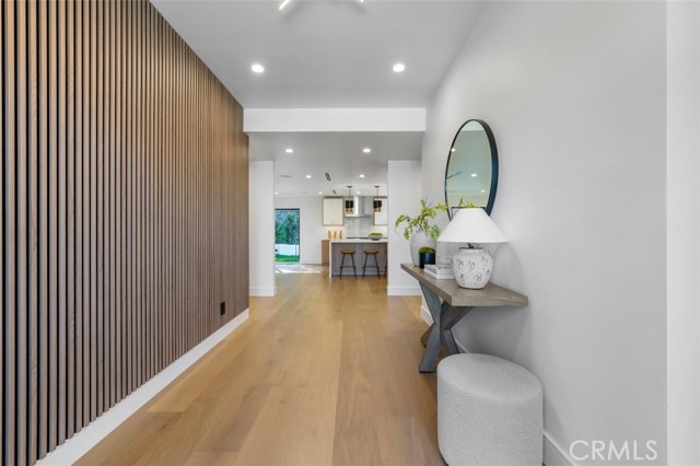 5019 Donna Avenue, Tarzana CA: https://media.crmls.org/medias/28952cbf-97f2-46ae-9c0a-df26f60352c1.jpg
