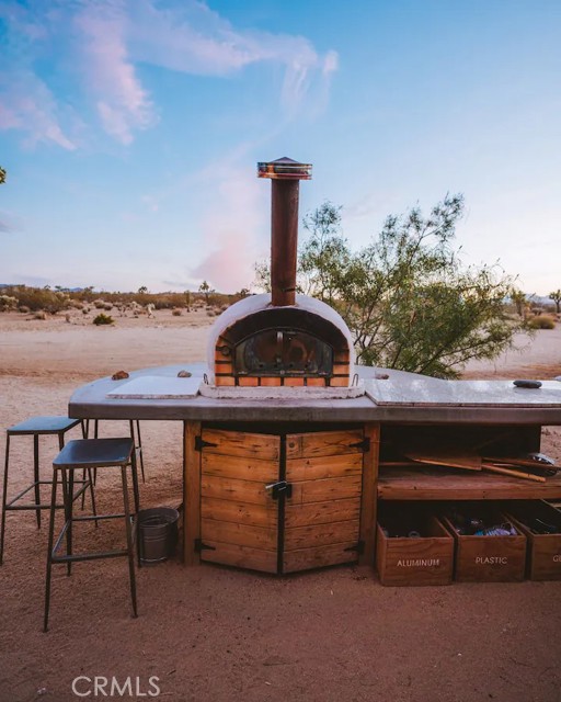 Detail Gallery Image 12 of 65 For 3535 Olympic Rd, Joshua Tree,  CA 92252 - 1 Beds | 2 Baths