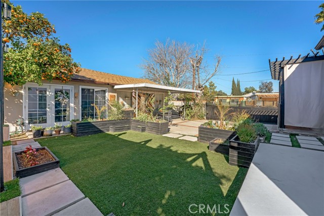 6059 Vantage Avenue, Valley Glen CA: https://media.crmls.org/medias/2896b852-5ccf-43a9-9637-e2e335d48bd9.jpg