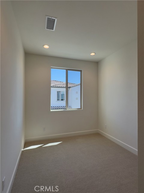 Detail Gallery Image 16 of 41 For 17532 Cameron Ln, Huntington Beach,  CA 92647 - 3 Beds | 2/1 Baths