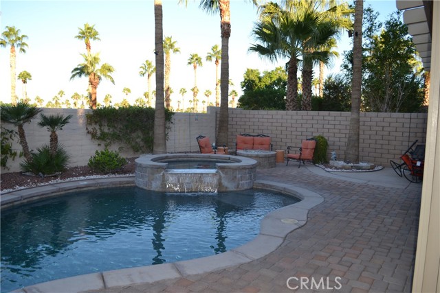 Detail Gallery Image 15 of 75 For 43247 Fiore St, Indio,  CA 92203 - 5 Beds | 2/1 Baths