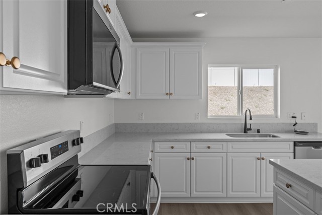 Detail Gallery Image 6 of 16 For 25632 Sedona Ln, Homeland,  CA 92548 - 3 Beds | 2/1 Baths