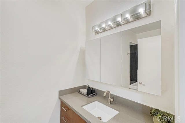 Detail Gallery Image 19 of 40 For 5540 Sylmar Ave #5,  Sherman Oaks,  CA 91401 - 2 Beds | 2 Baths