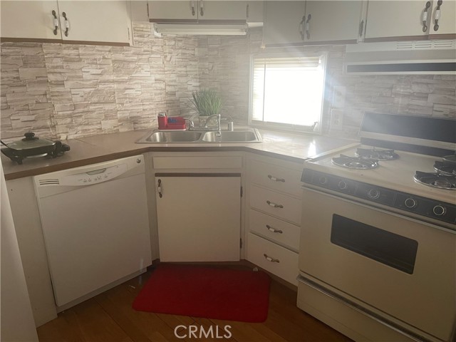 Detail Gallery Image 6 of 24 For 69510 Parkside, Desert Hot Springs,  CA 92241 - 2 Beds | 2 Baths